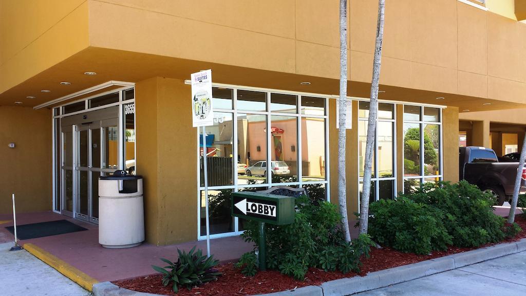 Cocoa Beach Suites Hotel 외부 사진